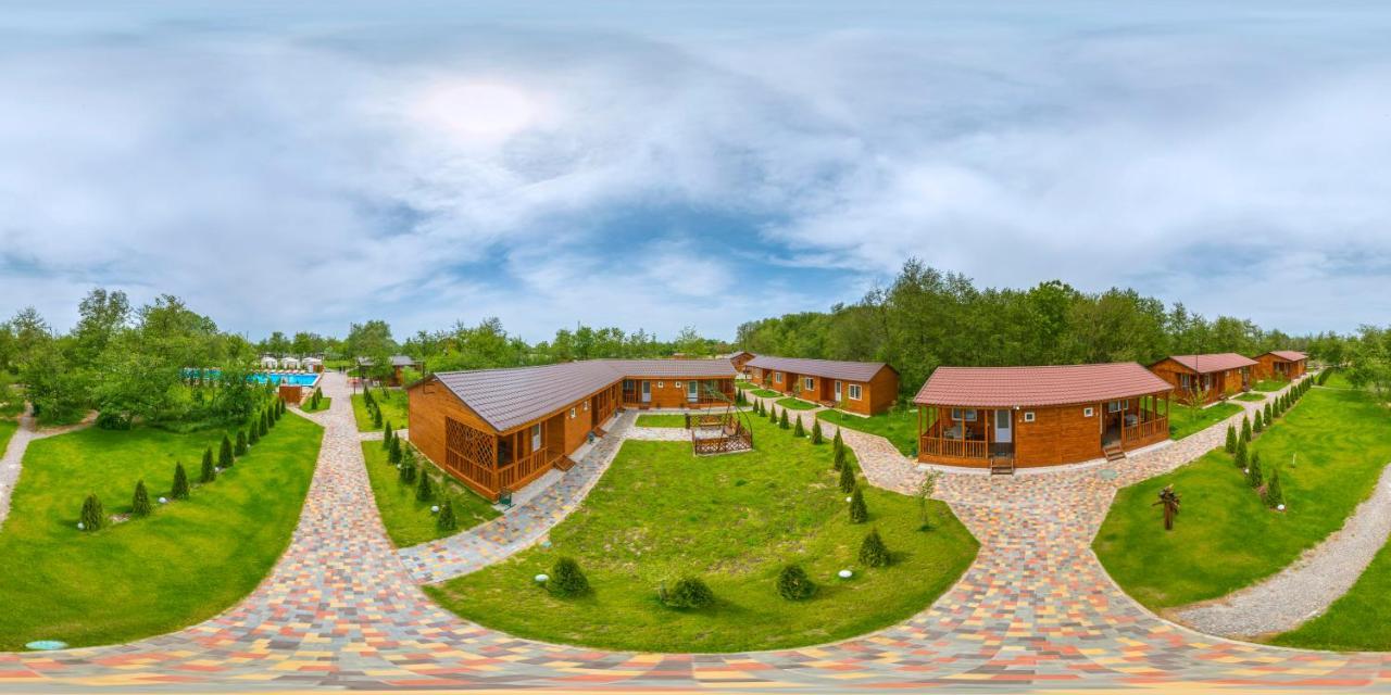 Liman Park Eco Hotel Stara Zbur'yivka Ngoại thất bức ảnh
