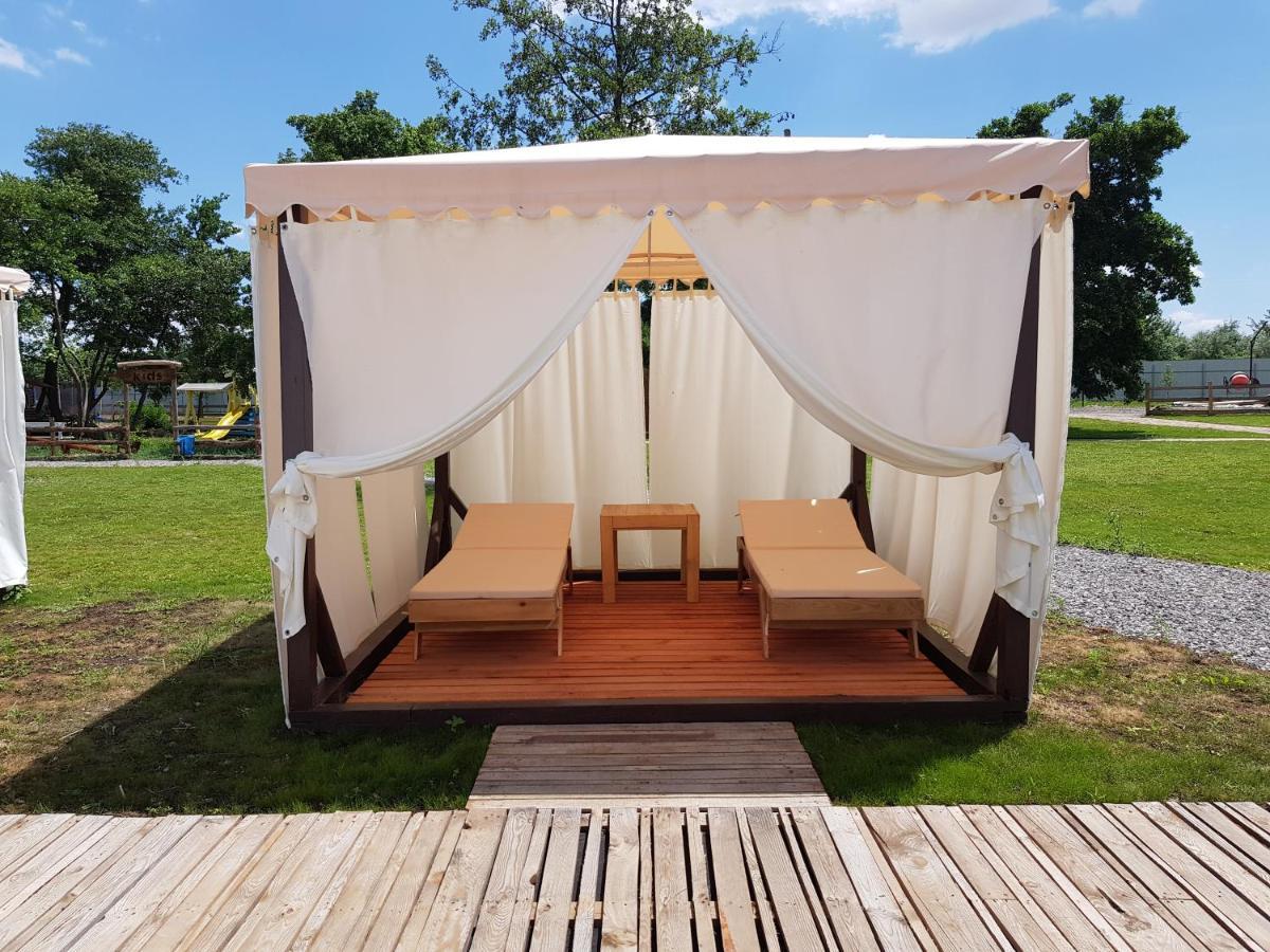 Liman Park Eco Hotel Stara Zbur'yivka Ngoại thất bức ảnh